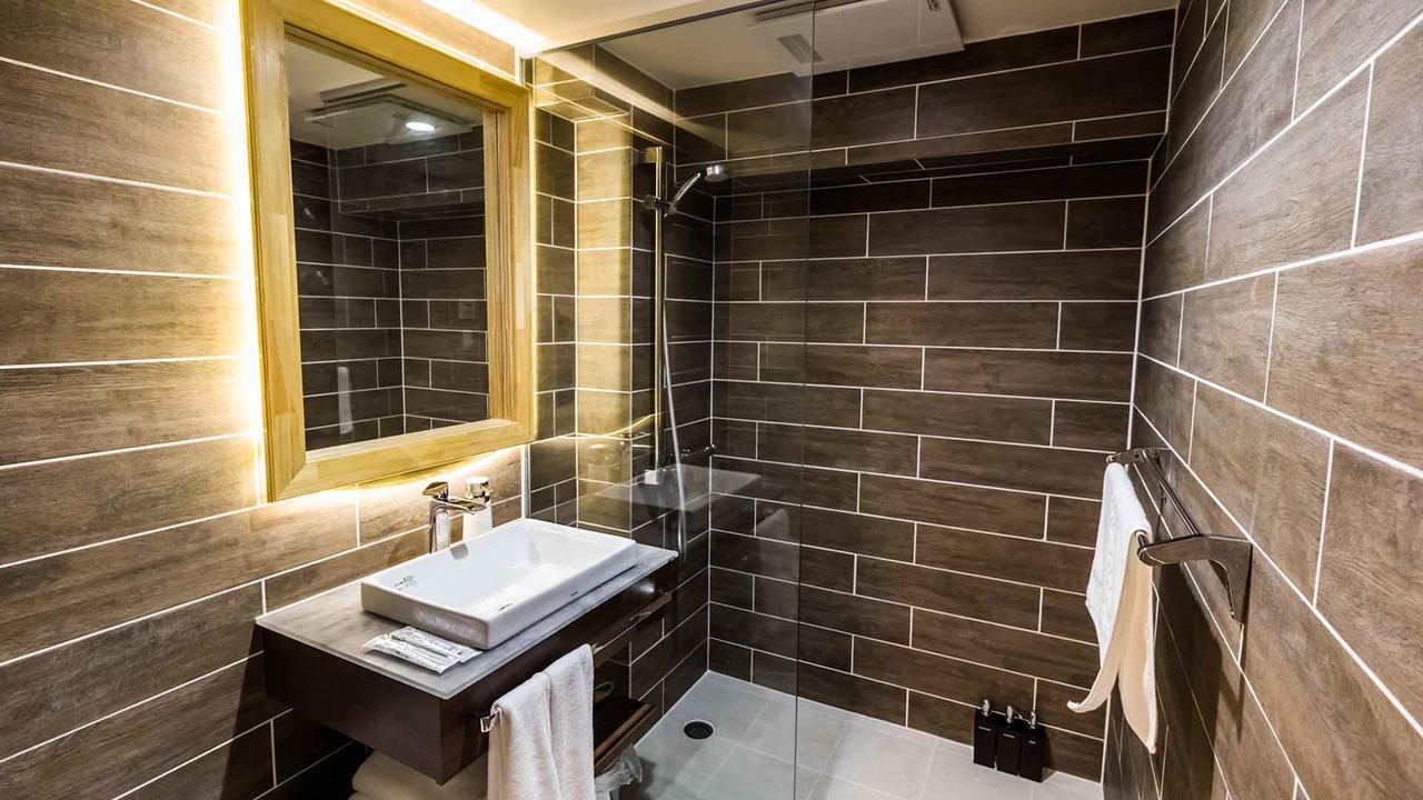 Hotel Silverhorn Мёко Экстерьер фото