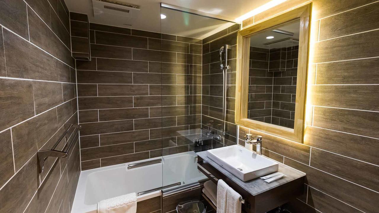 Hotel Silverhorn Мёко Экстерьер фото