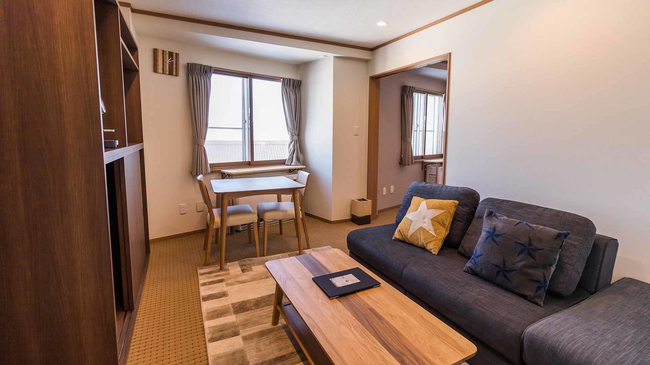 Hotel Silverhorn Мёко Экстерьер фото